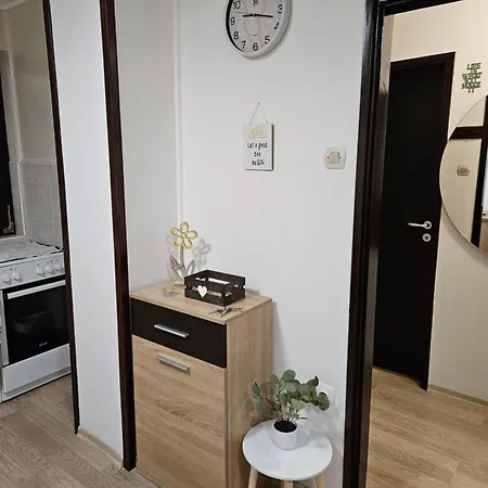 Apartment Lela - Self Check-In And Check-Out Otočac Buitenkant foto